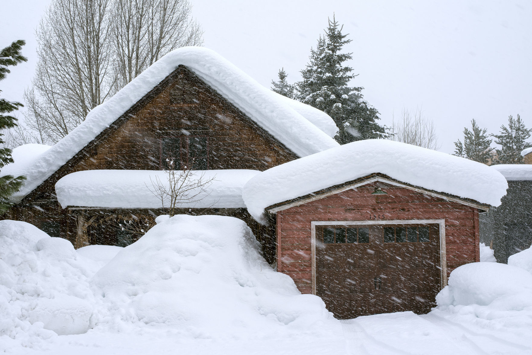Snow on buildings